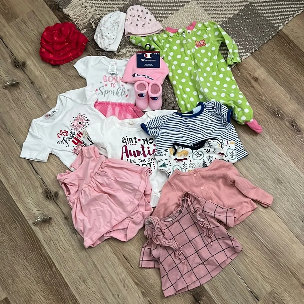 0-3 Months Baby Girl Clothing Bundle - Champion Hat & Booties - Picture 1 of 5